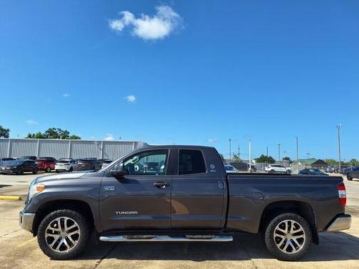 2017 Toyota Tundra SR5
