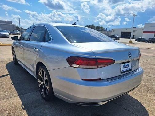 2021 Volkswagen Passat 2.0T SE