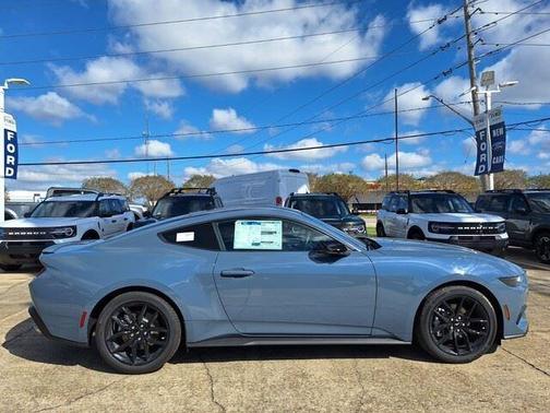 2025 Ford Mustang EcoBoost Premium