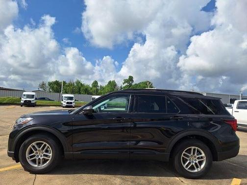 Agate Black Metallic 2026 Ford Explorer Active
