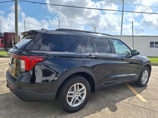 Agate Black Metallic 2026 Ford Explorer Active