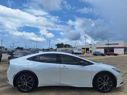 2024 Toyota Prius XLE