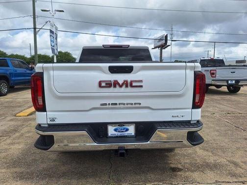 Summit White 2024 GMC Sierra 1500 SLT