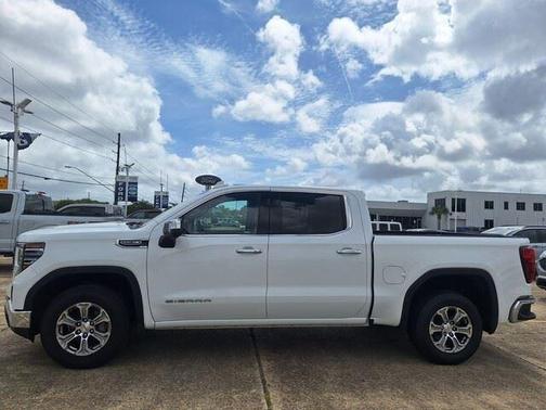 Summit White 2024 GMC Sierra 1500 SLT
