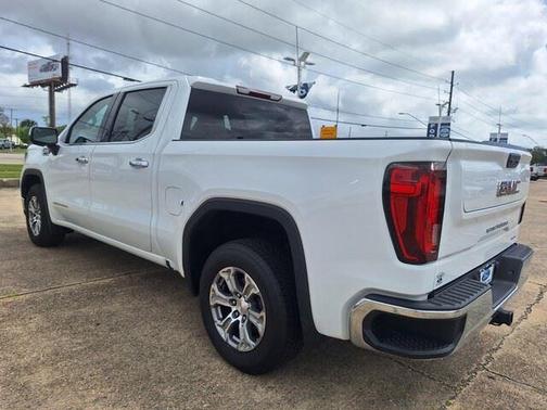 Summit White 2024 GMC Sierra 1500 SLT