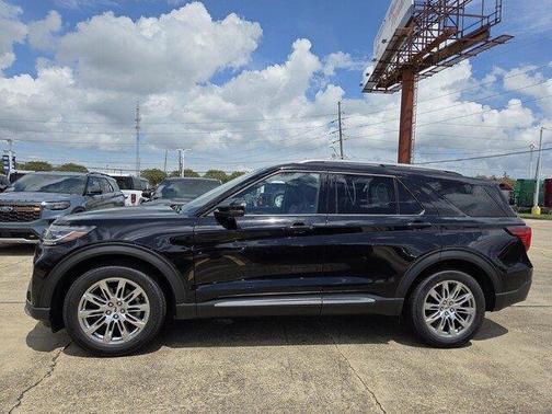 Agate Black Metallic 2026 Ford Explorer Platinum