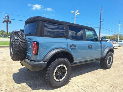 2022 Ford Bronco Badlands