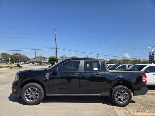 SHADOW BLACK 2025 Ford Maverick XLT