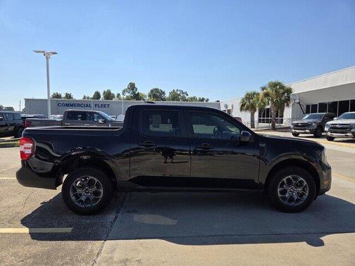 SHADOW BLACK 2025 Ford Maverick XLT