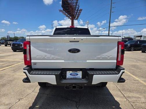 Star White Metallic Tri-Coat 2026 Ford F-350 Lariat