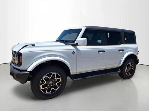 Oxford White 2026 Ford Bronco Outer Banks