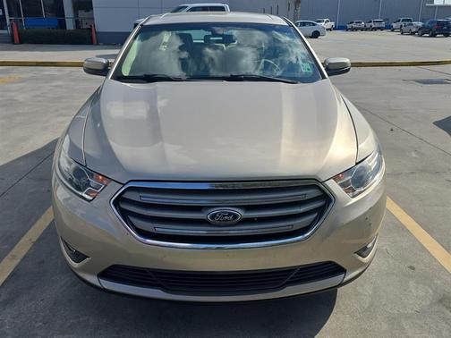 2017 Ford Taurus SEL