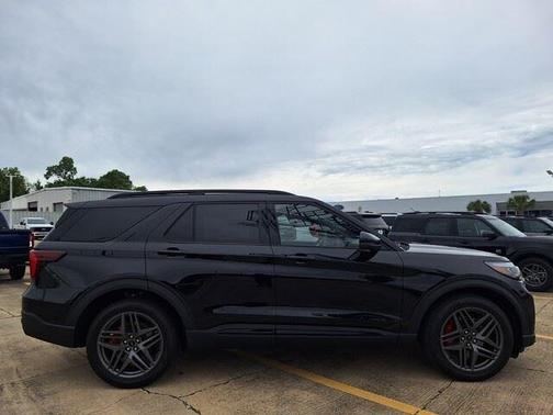 Agate Black Metallic 2026 Ford Explorer ST