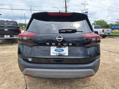 Super Black 2023 Nissan Rogue S