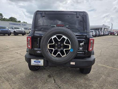 Shadow Black 2026 Ford Bronco Outer Banks