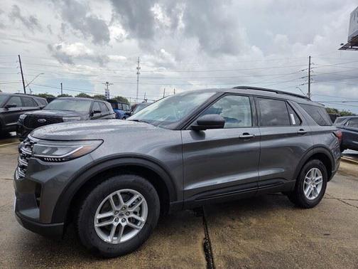 Carbonized Gray Metallic 2026 Ford Explorer Active