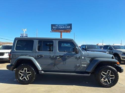 2024 Jeep Wrangler 4-Door Sahara 4x4