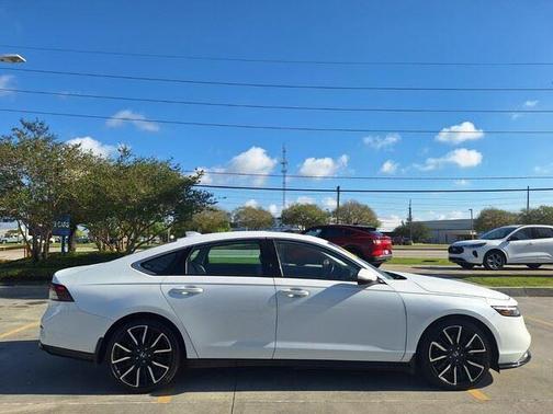 2023 Honda Accord Hybrid Touring