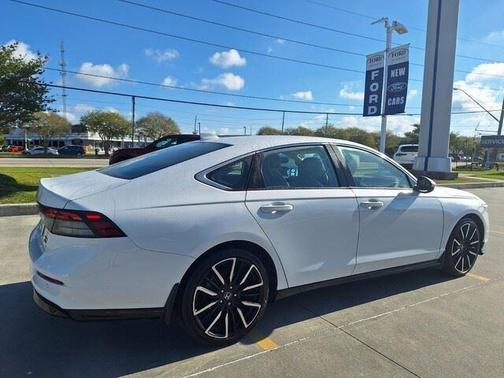 2023 Honda Accord Hybrid Touring