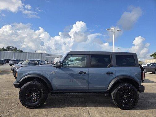 Azure Gray Metallic Tri-Coat 2024 Ford Bronco Wildtrak