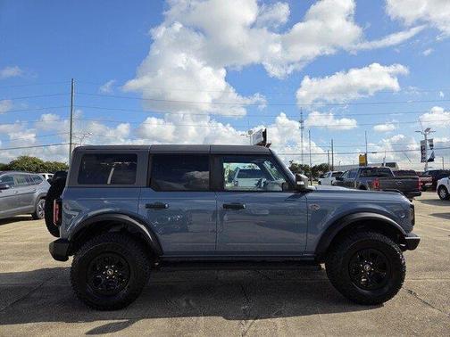 Azure Gray Metallic Tri-Coat 2024 Ford Bronco Wildtrak