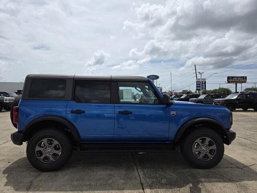 Velocity Blue Metallic 2026 Ford Bronco Big Bend