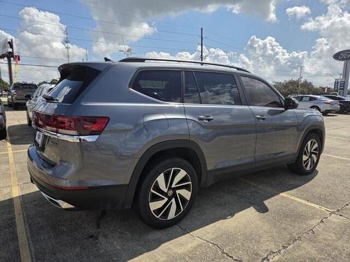 Deep Black Pearl 2025 Volkswagen Atlas 2.0T SE w/Technology 4MOTION