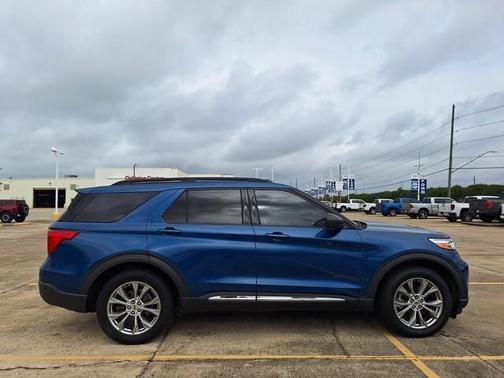 Atlas Blue Metallic 2020 Ford Explorer XLT