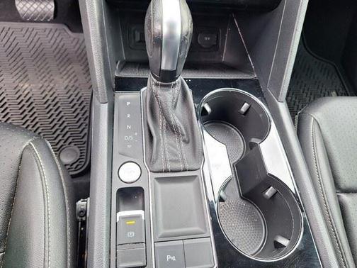 2023 Volkswagen Atlas 3.6L SE w/Technology