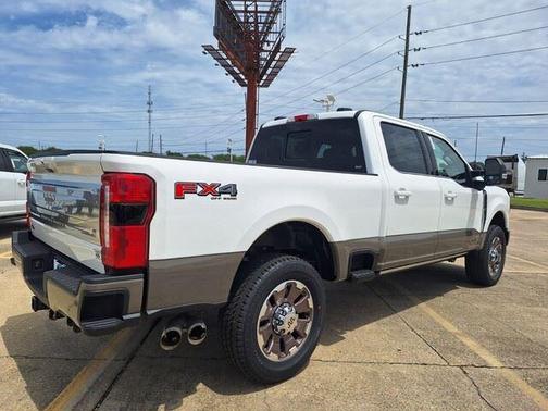 STAR WHITE 2026 Ford F-350