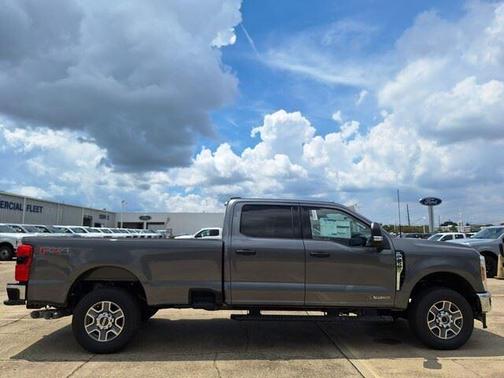 2025 Ford F-250 XLT
