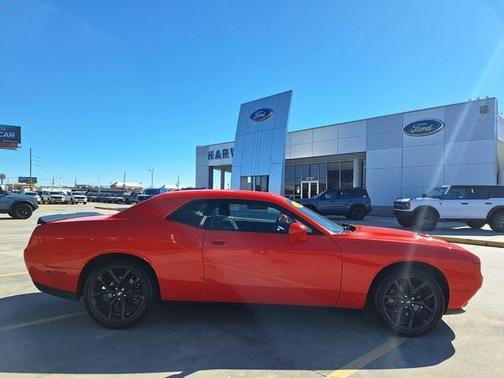 2021 Dodge Challenger SXT