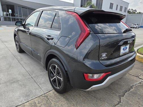 Interstellar Gray 2025 Kia Niro LX