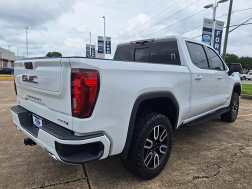 Summit White 2023 GMC Sierra 1500 AT4