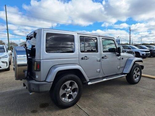 2016 Jeep Wrangler Unlimited Sahara