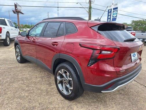 Crimson Metallic 2025 Chevrolet Trax LT