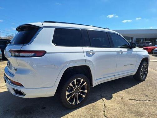 2022 Jeep Grand Cherokee L Overland