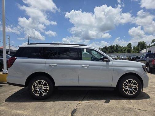 Space Silver Metallic 2026 Ford Expedition Active