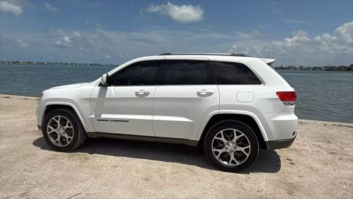 2018 Jeep Grand Cherokee Sterling Edition