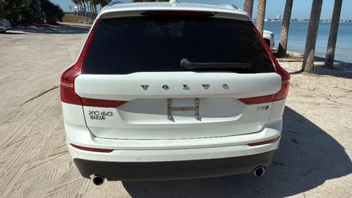 2018 Volvo XC60 T5 Momentum