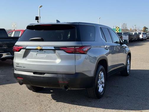 2023 Chevrolet Traverse LS