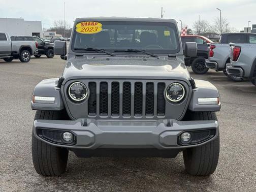 Sting-Gray Clearcoat 2023 Jeep Gladiator High Altitude 4x4