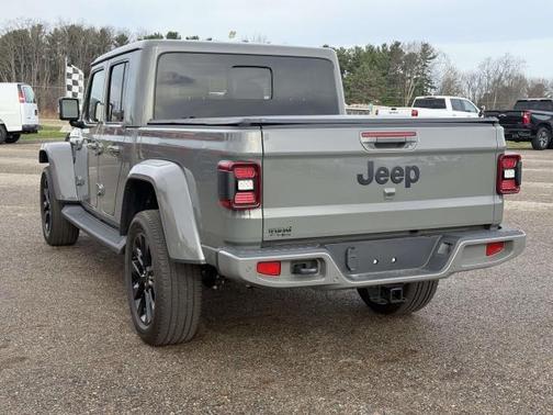 Sting-Gray Clearcoat 2023 Jeep Gladiator High Altitude 4x4