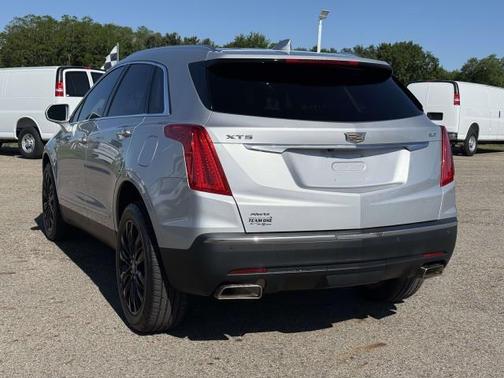 Radiant Silver Metallic 2019 Cadillac XT5 Premium Luxury