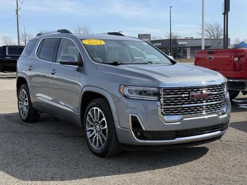 2023 GMC Acadia Denali