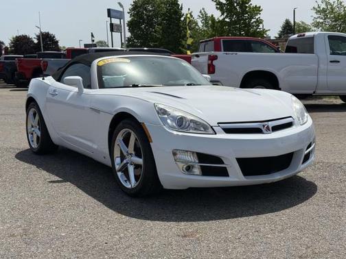 Polar White 2008 Saturn Sky Base