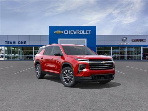 Radiant Red Tintcoat 2026 Chevrolet Traverse LT