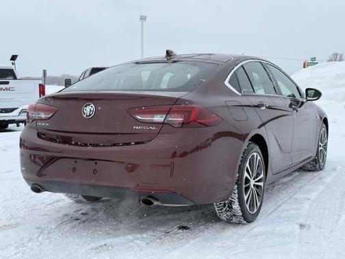 2018 Buick Regal Sportback Preferred II