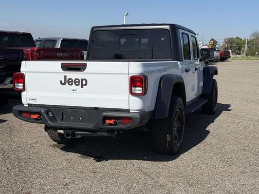 Bright White Clearcoat 2023 Jeep Gladiator Mojave 4x4