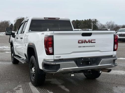 2022 GMC Sierra 2500 Pro